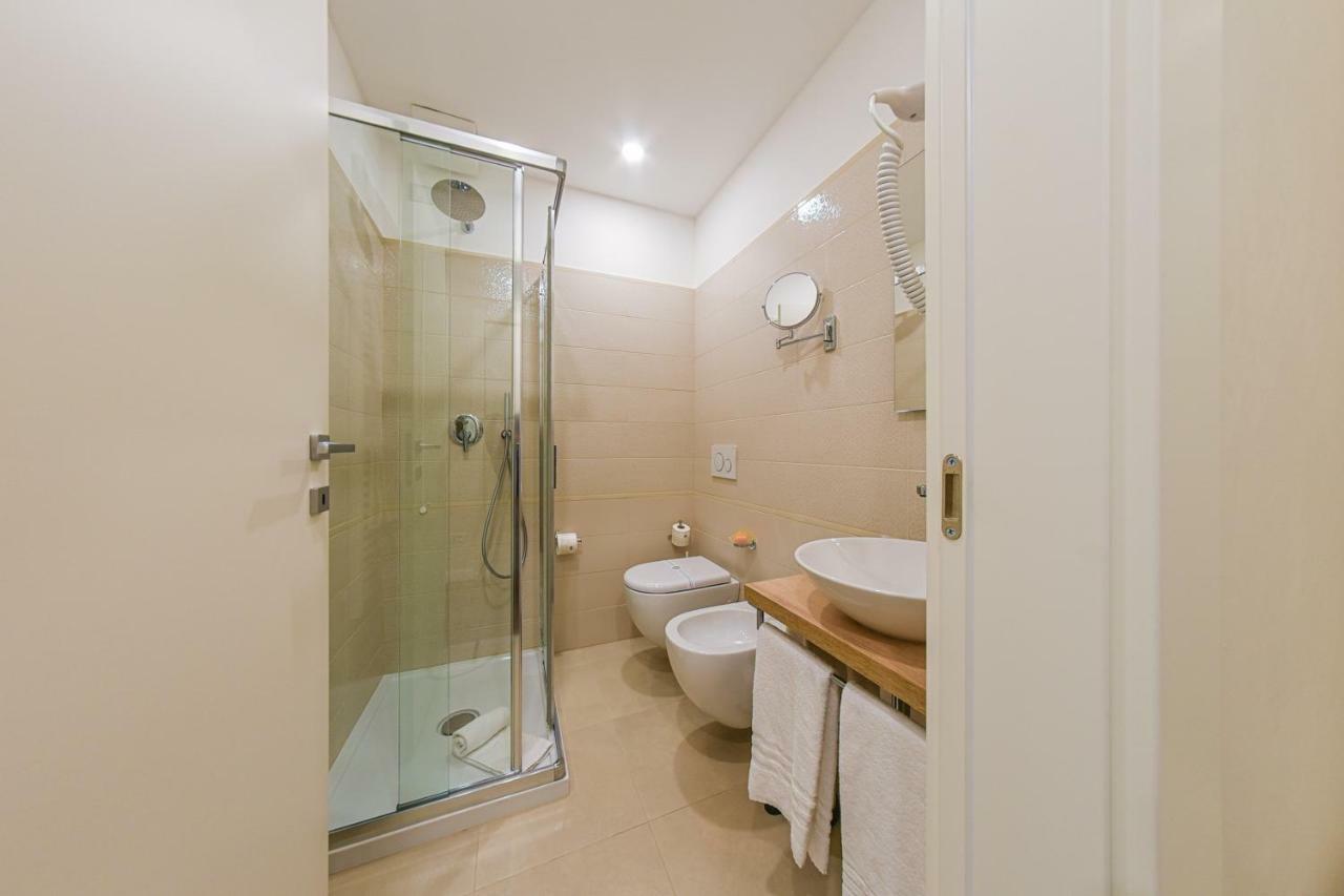 B&B H68 Алассио Экстерьер фото